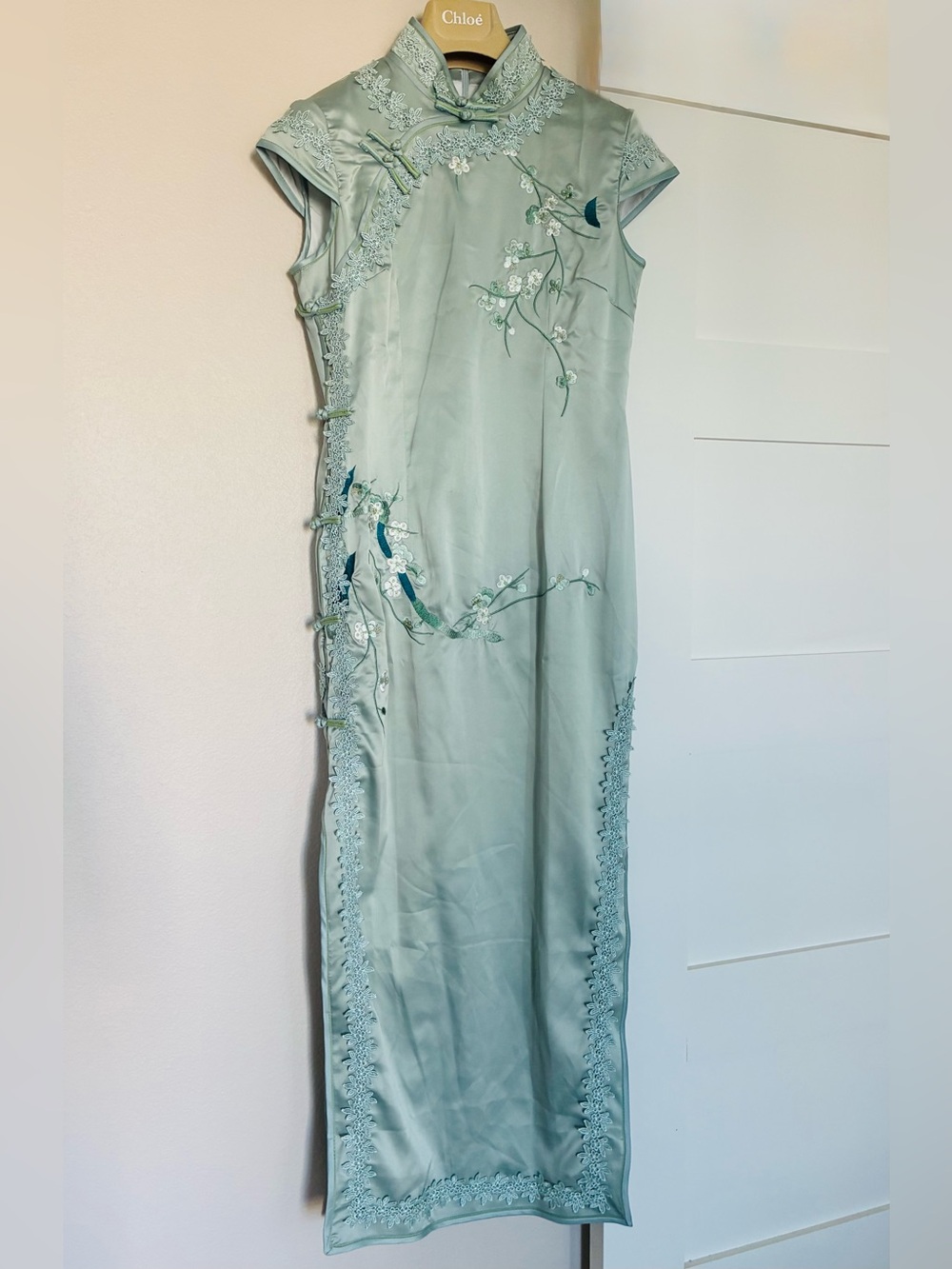 Size M Elegant Light Sage Green Embroidered Cheongsam Dress